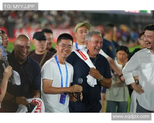 足球明星在贵阳的女友身份揭秘引发热议与关注